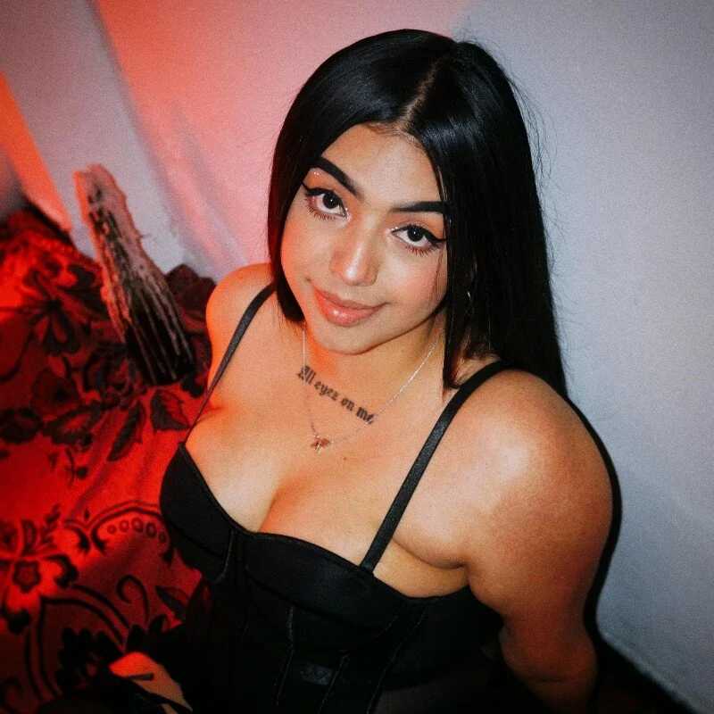 eva_six — FansOnlyX creator profile