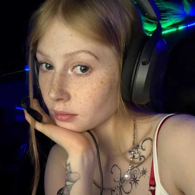 RavenShuker — FansOnlyX creator profile