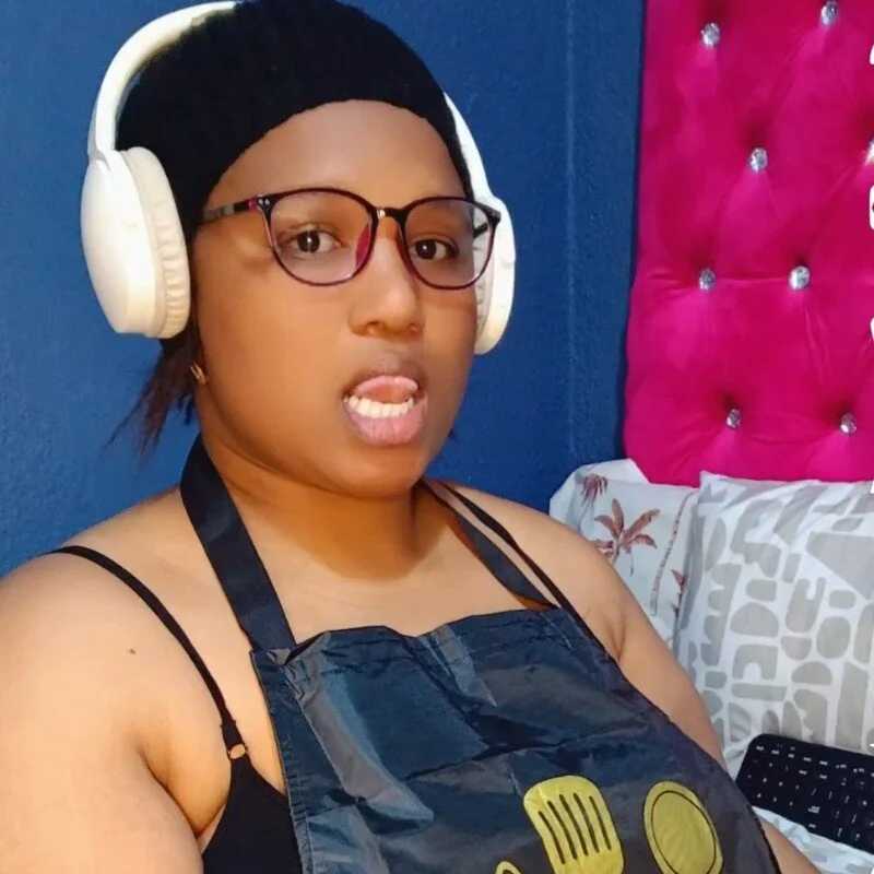 JUICYLIPS333 — FansOnlyX creator profile