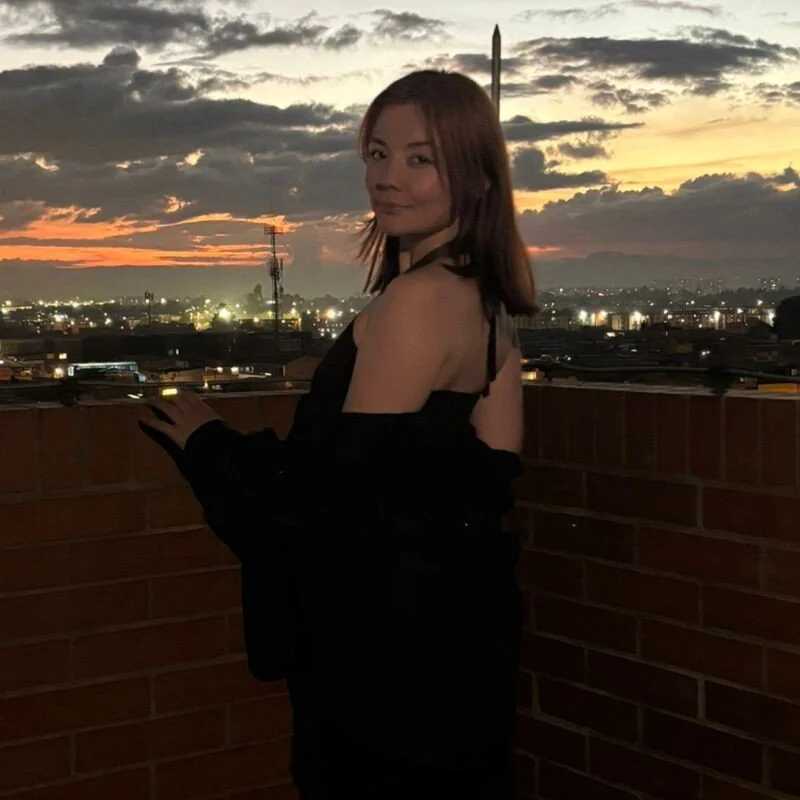 Arii_white — FansOnlyX creator profile