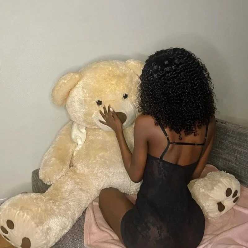 ebony_petite9 — FansOnlyX creator profile
