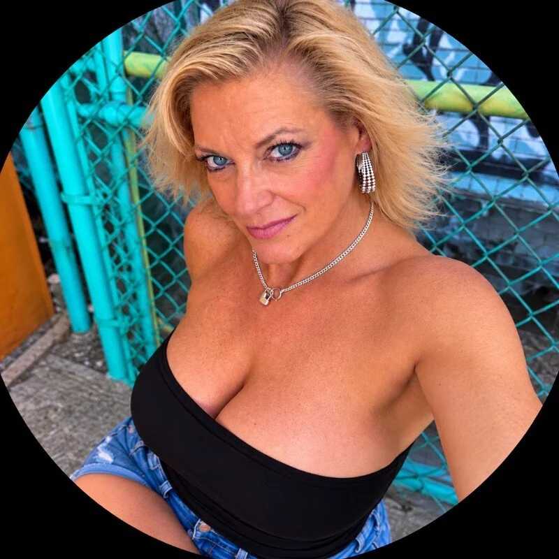 anastasiaxxx72 — FansOnlyX creator profile