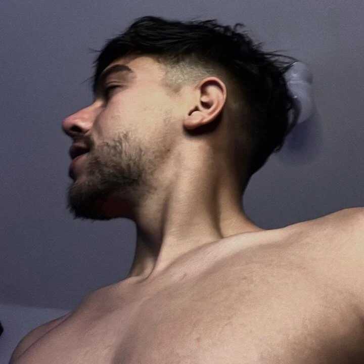 Leandro_valenzuela — FansOnlyX creator profile