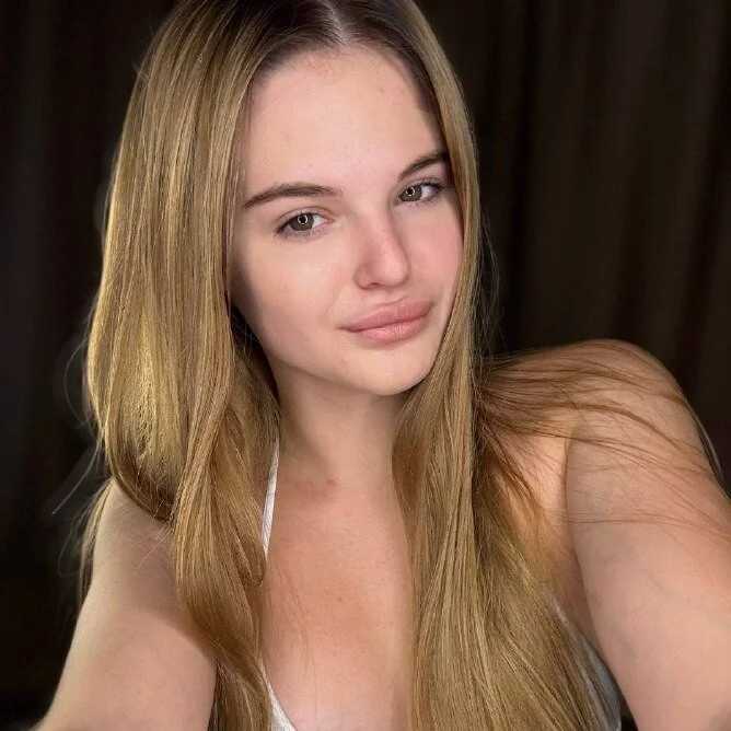 bella_xx__ — FansOnlyX creator profile