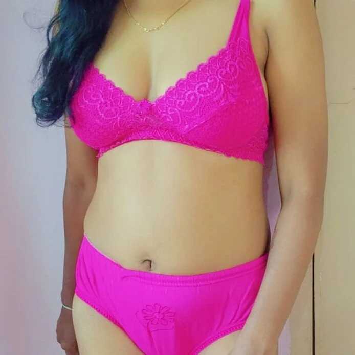 Payal_143 — FansOnlyX creator profile