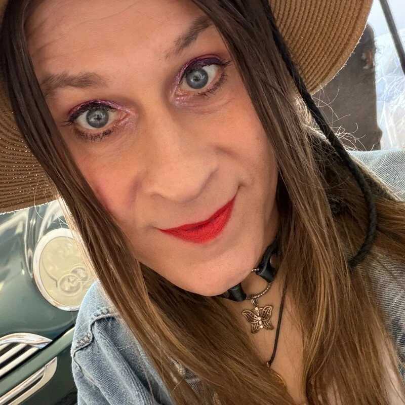 AliceBlaze — FansOnlyX creator profile