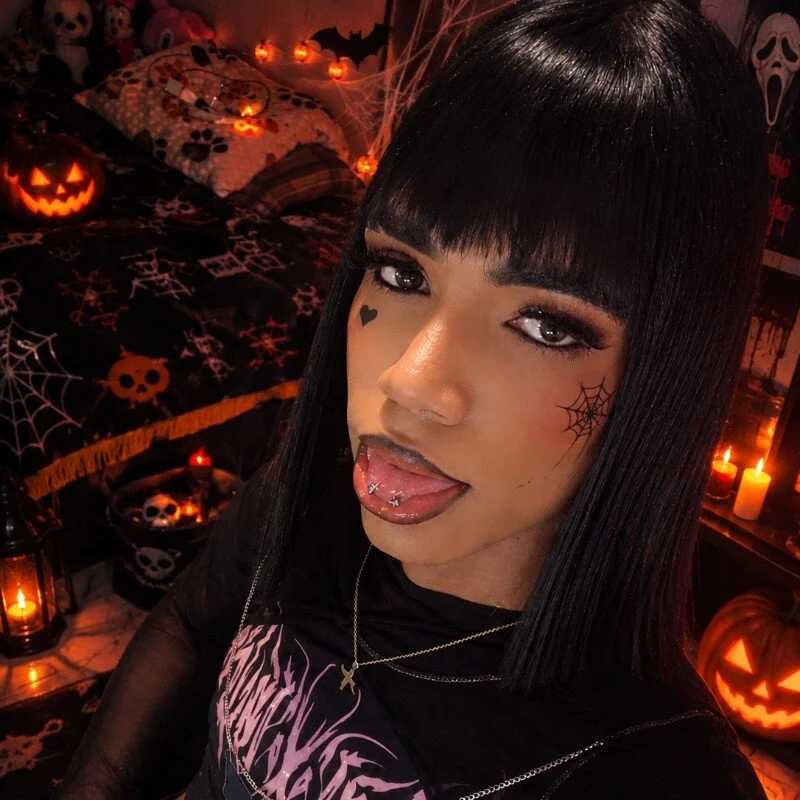 violeta_E_ — FansOnlyX creator profile