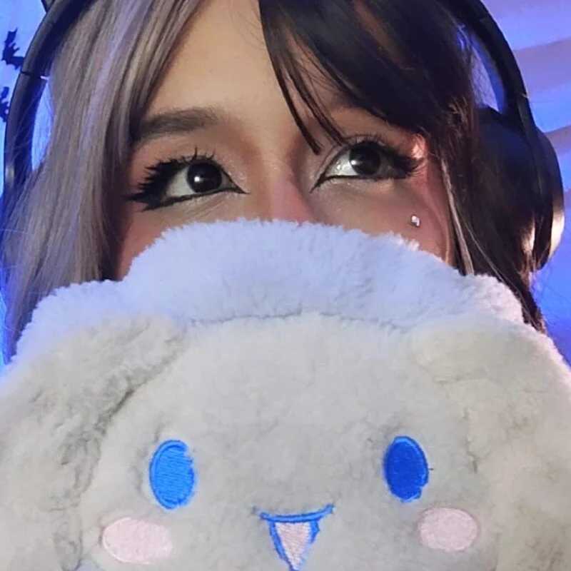 Abyluna — FansOnlyX creator profile