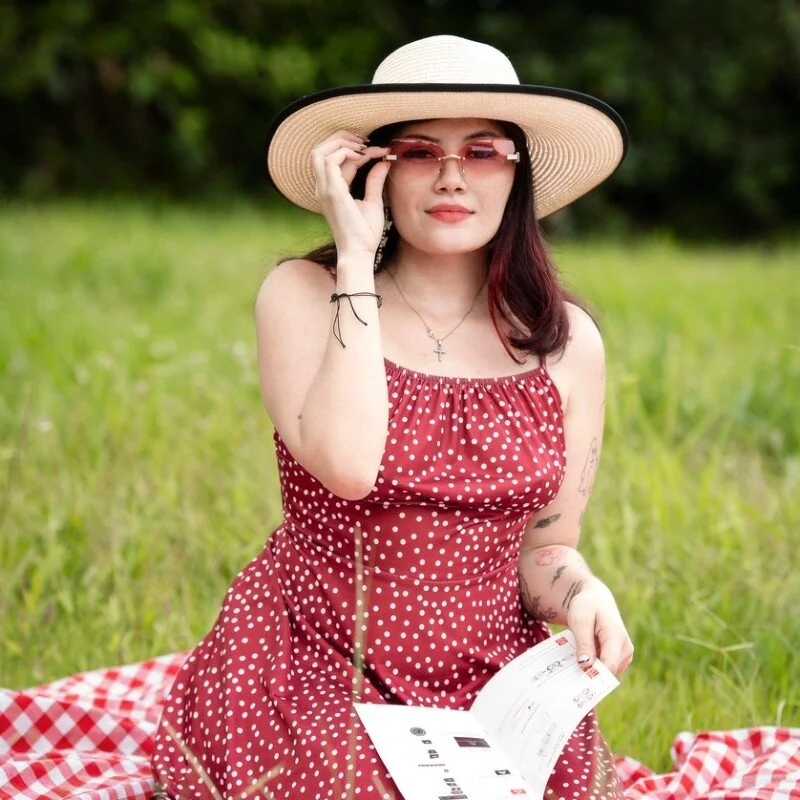 Carolina_Bloom — FansOnlyX creator profile
