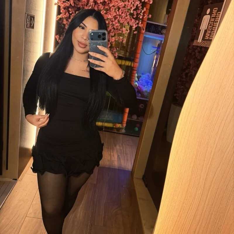 Evaloratoo — FansOnlyX creator profile