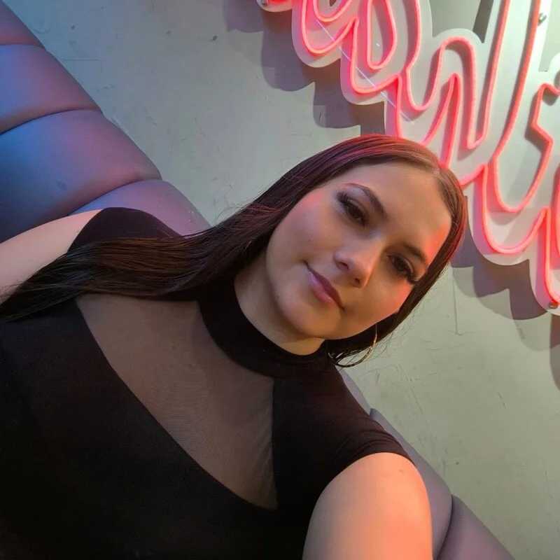 Mia_Hillss — FansOnlyX creator profile