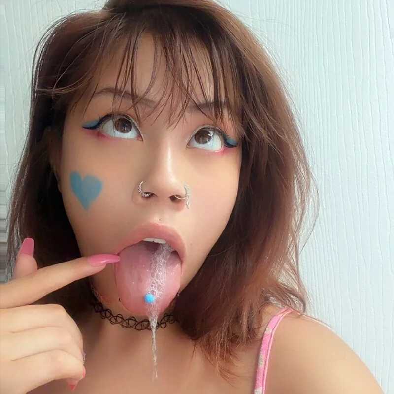 moan4mona — FansOnlyX creator profile
