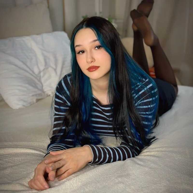 LauraBriggs — FansOnlyX creator profile