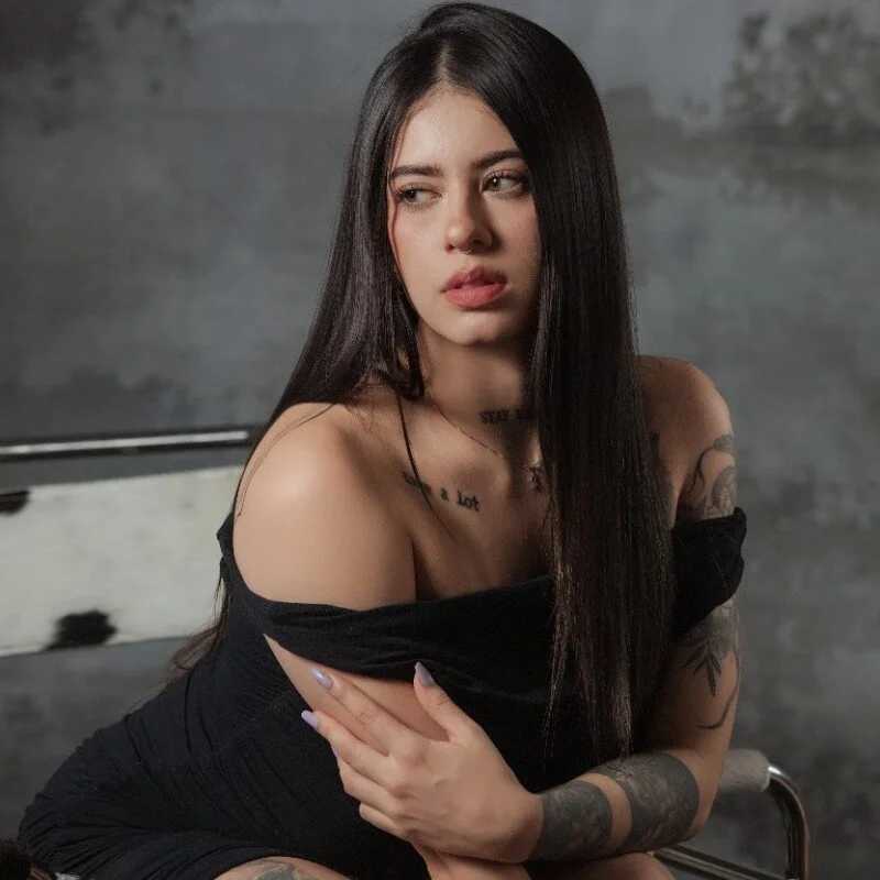Alice_Vixen — FansOnlyX creator profile