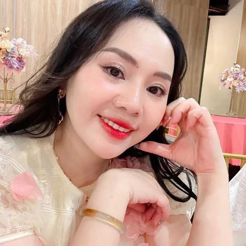 Huong-thao — FansOnlyX creator profile