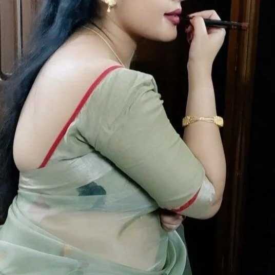 INDIAN-HEENA-BHABHI — FansOnlyX creator profile