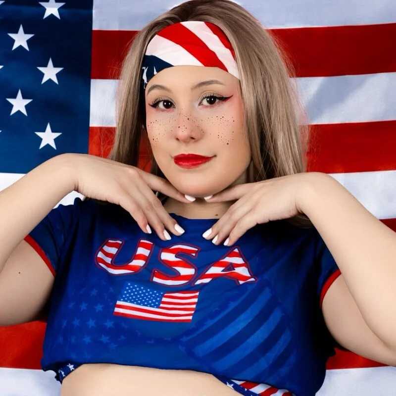 Charlotte__Miller — FansOnlyX creator profile