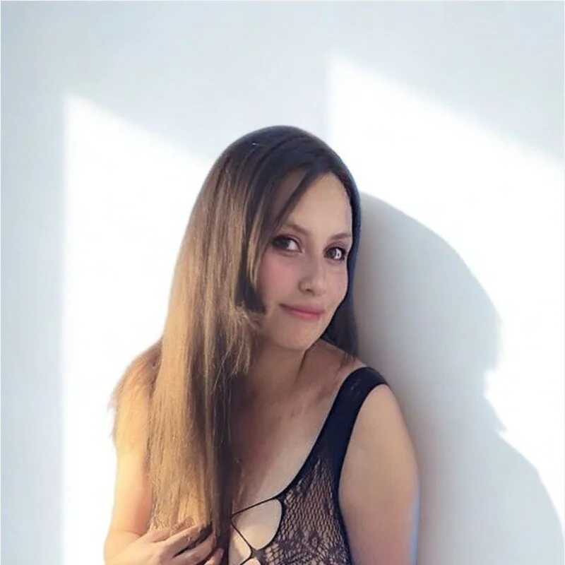 LIA--23 — FansOnlyX creator profile