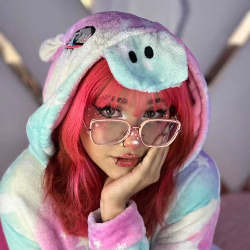 mia_cherryy — FansOnlyX creator profile