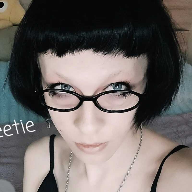 Agatha_Poppy — FansOnlyX creator profile
