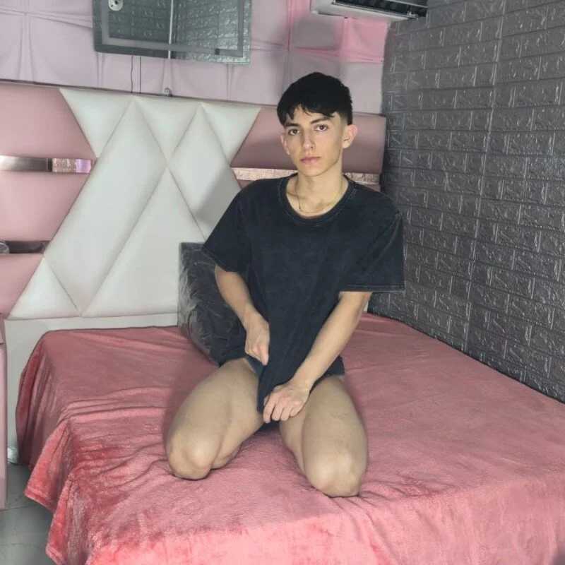 ElanGiraldo — FansOnlyX creator profile