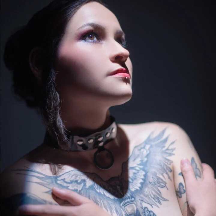 AnnyThompson_ — FansOnlyX creator profile