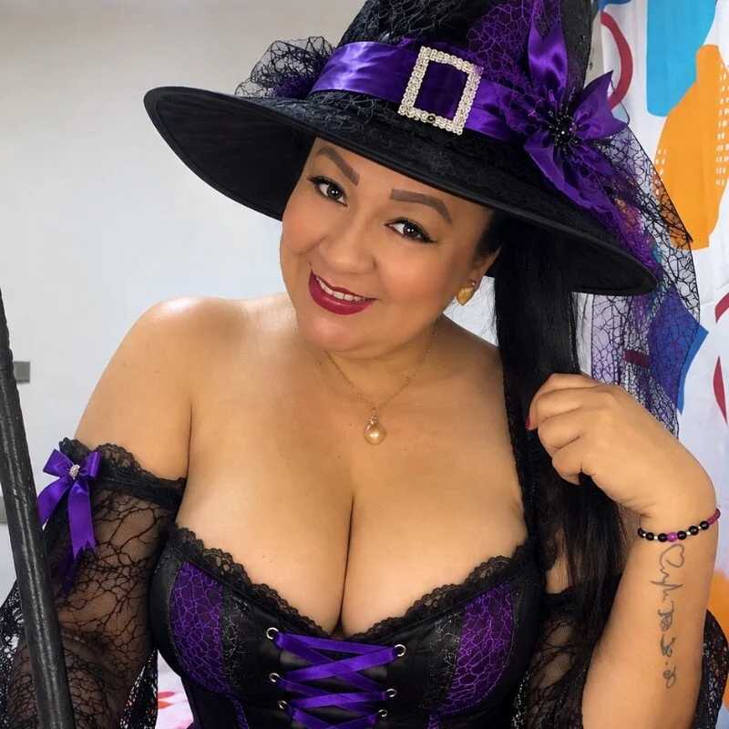 Yourhornyjuliettee1 — FansOnlyX creator profile
