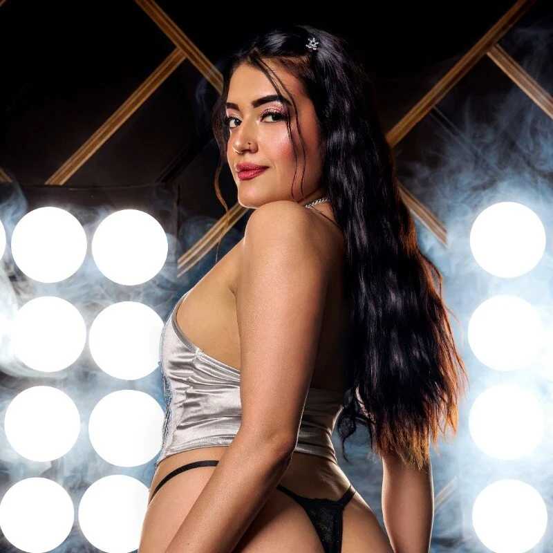 IsaDiiaz — FansOnlyX creator profile