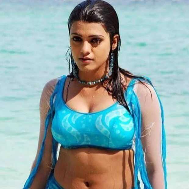 Hot_bhabi_desi — FansOnlyX creator profile