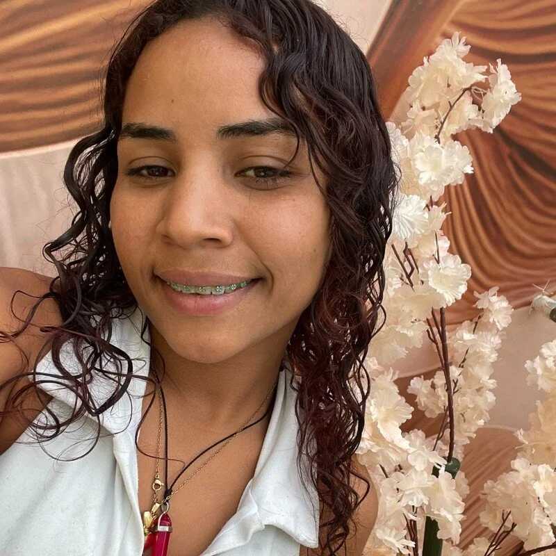 gabriela_aura — FansOnlyX creator profile