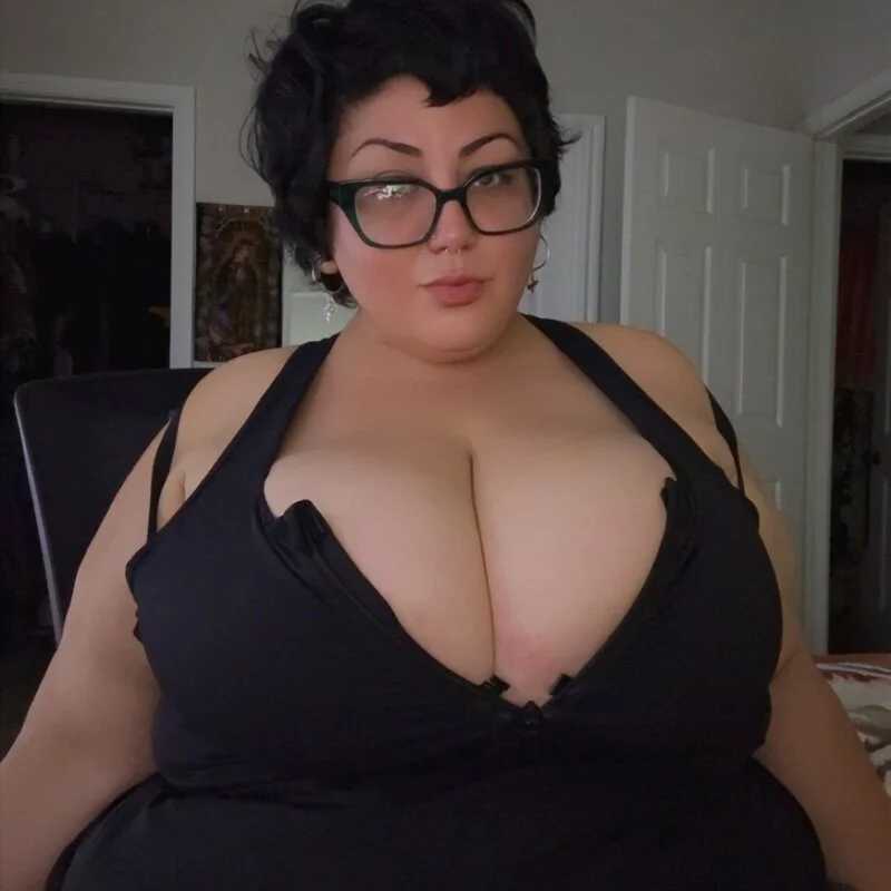 lucklucybbw — FansOnlyX creator profile