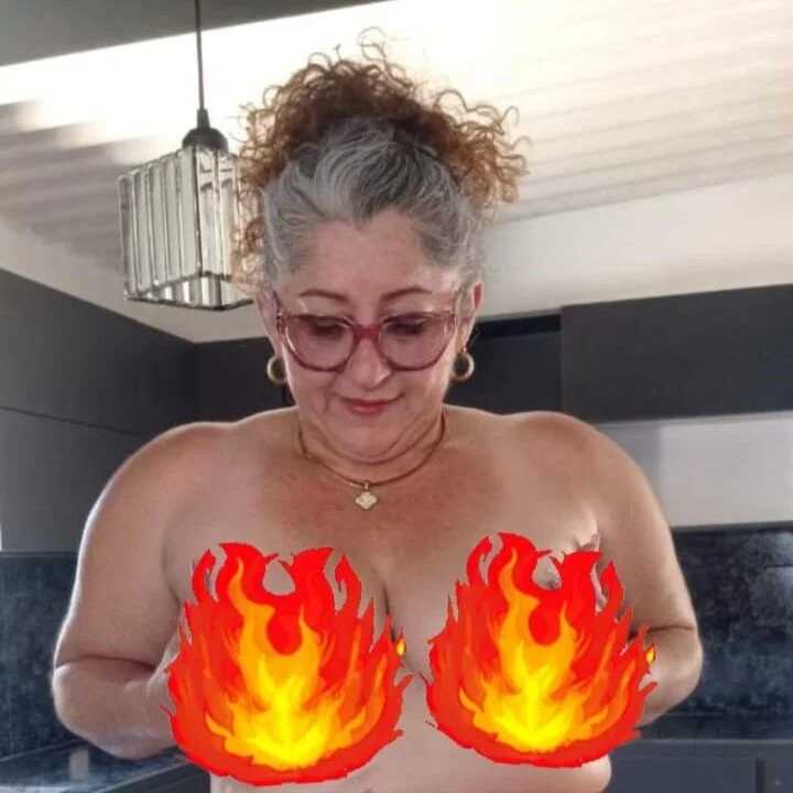 evelin_hott — FansOnlyX creator profile