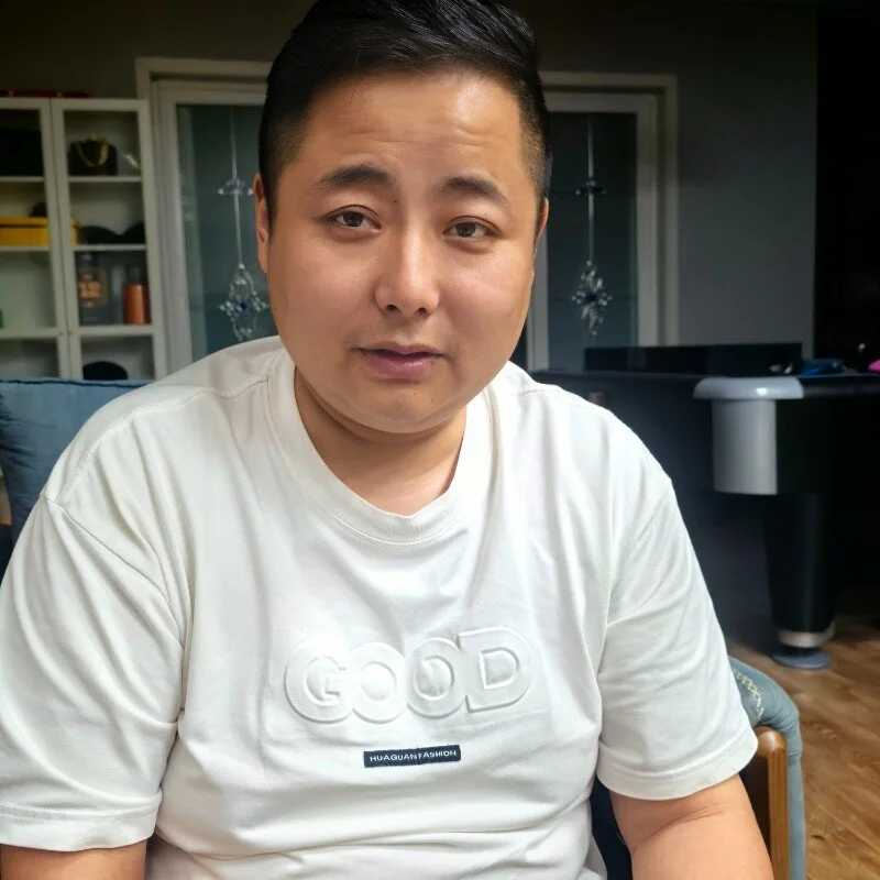 xiaopangzi — FansOnlyX creator profile