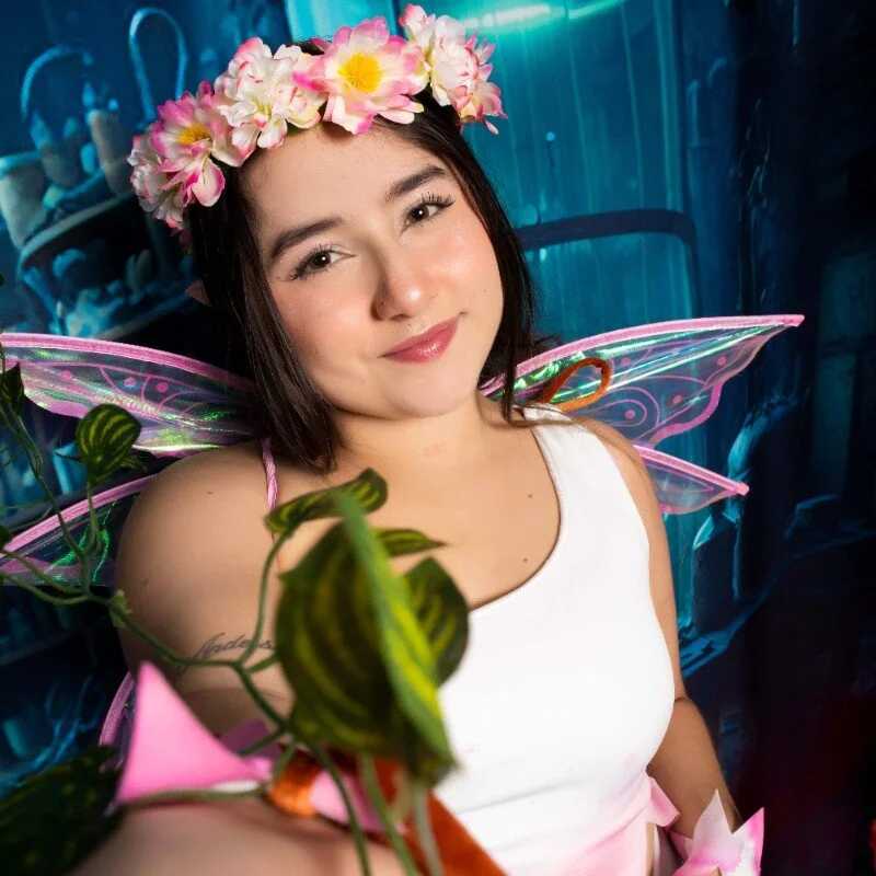 MIA_SANZ — FansOnlyX creator profile