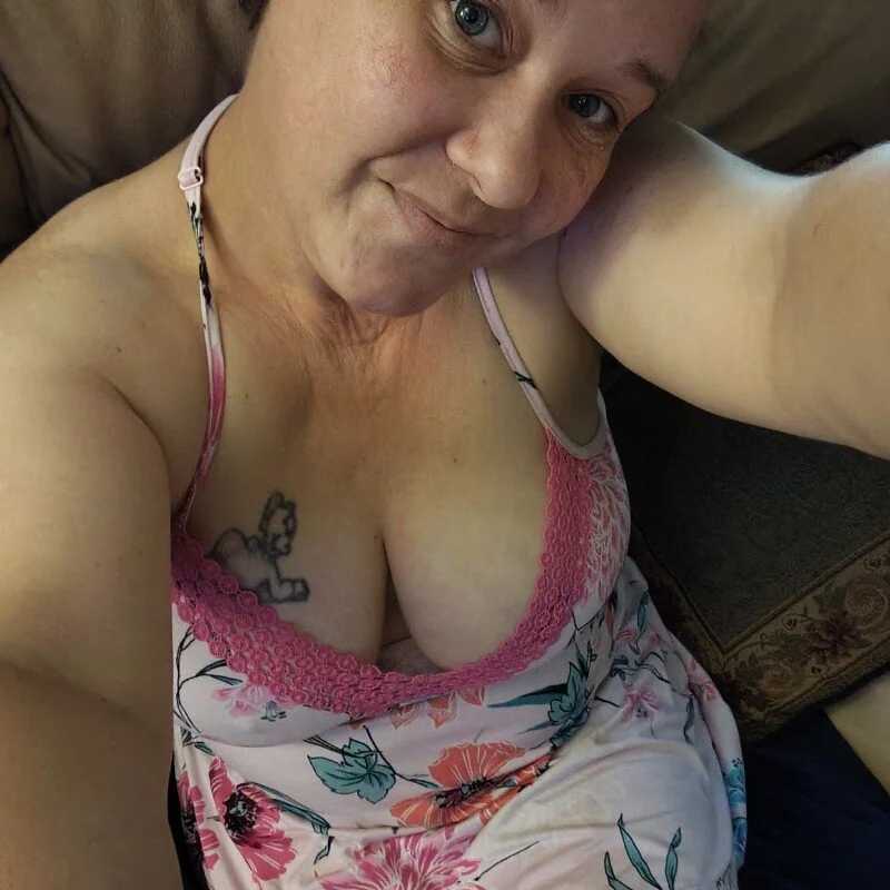 PocketBarbie — FansOnlyX creator profile