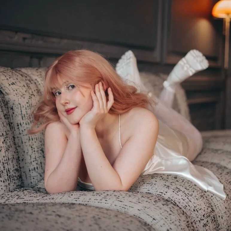 DelilahTaylor — FansOnlyX creator profile