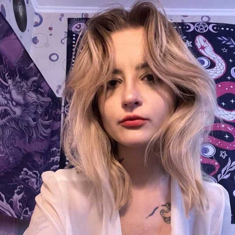 LilliaFiume — FansOnlyX creator profile