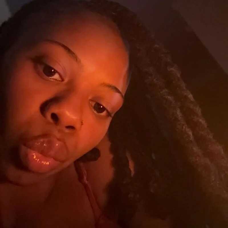 Juicyyumm — FansOnlyX creator profile