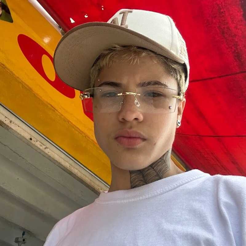 Alecruzz — FansOnlyX creator profile