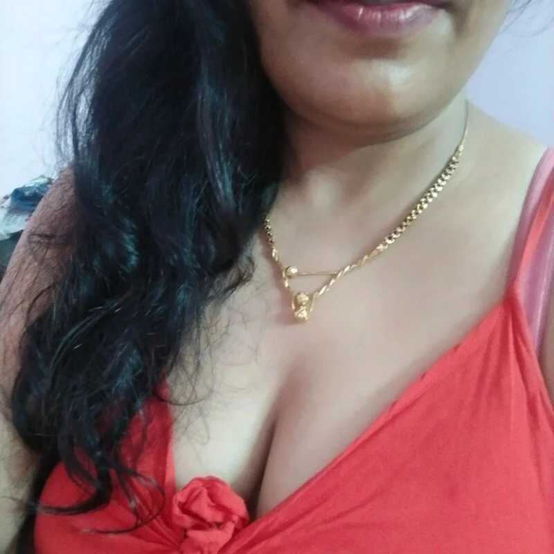 sneha_rose — FansOnlyX creator profile