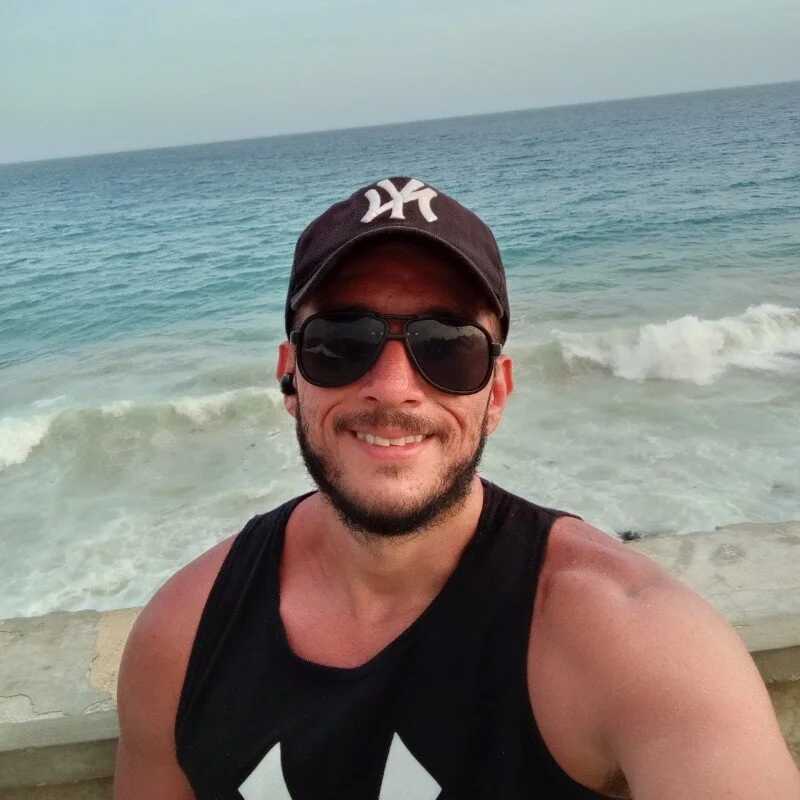 akbo90 — FansOnlyX creator profile