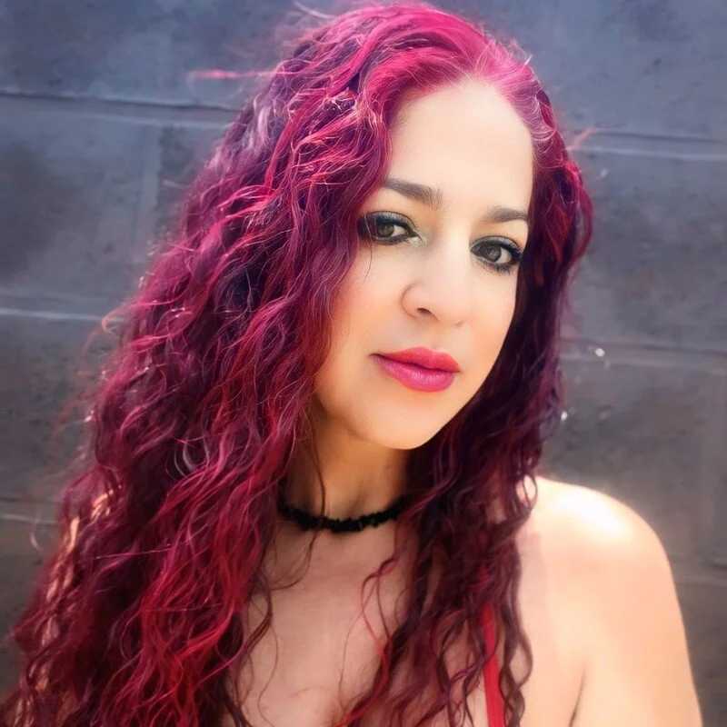 LAPOTRA_04 — FansOnlyX creator profile
