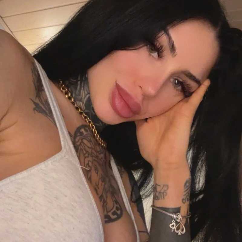 Fiona_inked — FansOnlyX creator profile