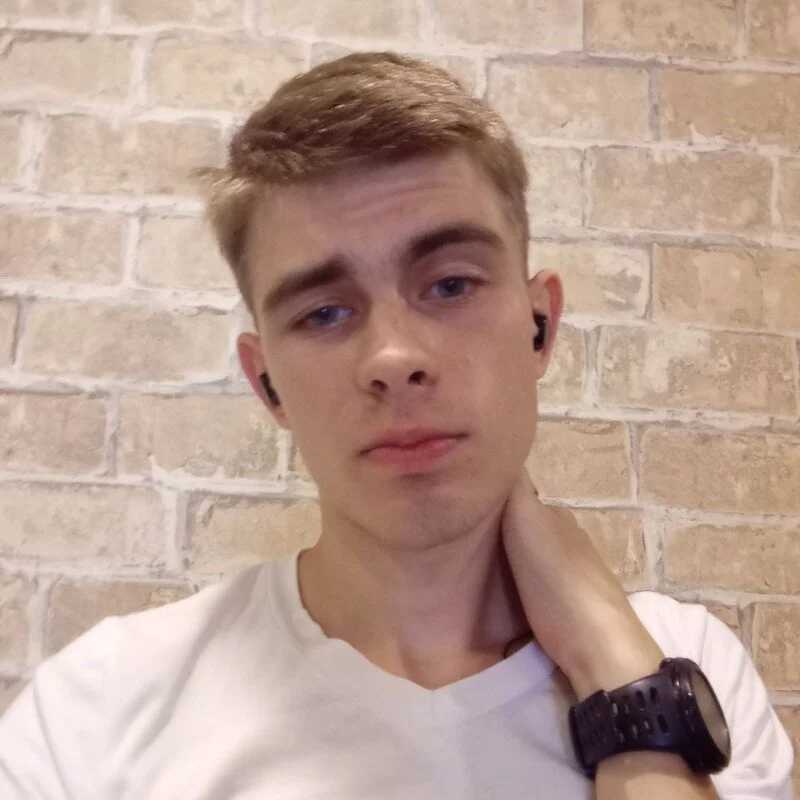 Student_Oliver — FansOnlyX creator profile