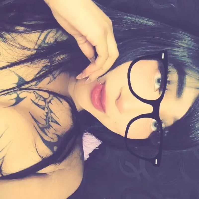 Zaabrina_20 — FansOnlyX creator profile