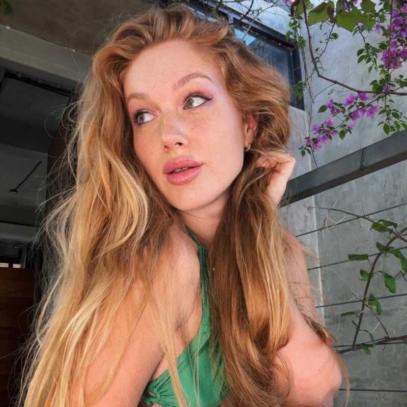 Battyredhair — FansOnlyX creator profile