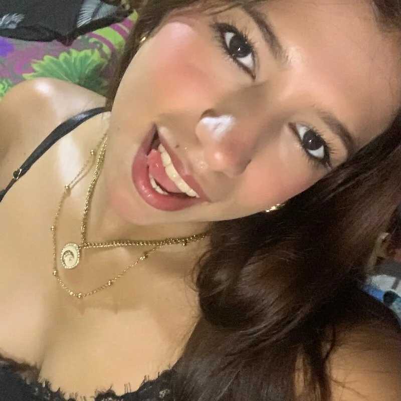 sayenlatina — FansOnlyX creator profile