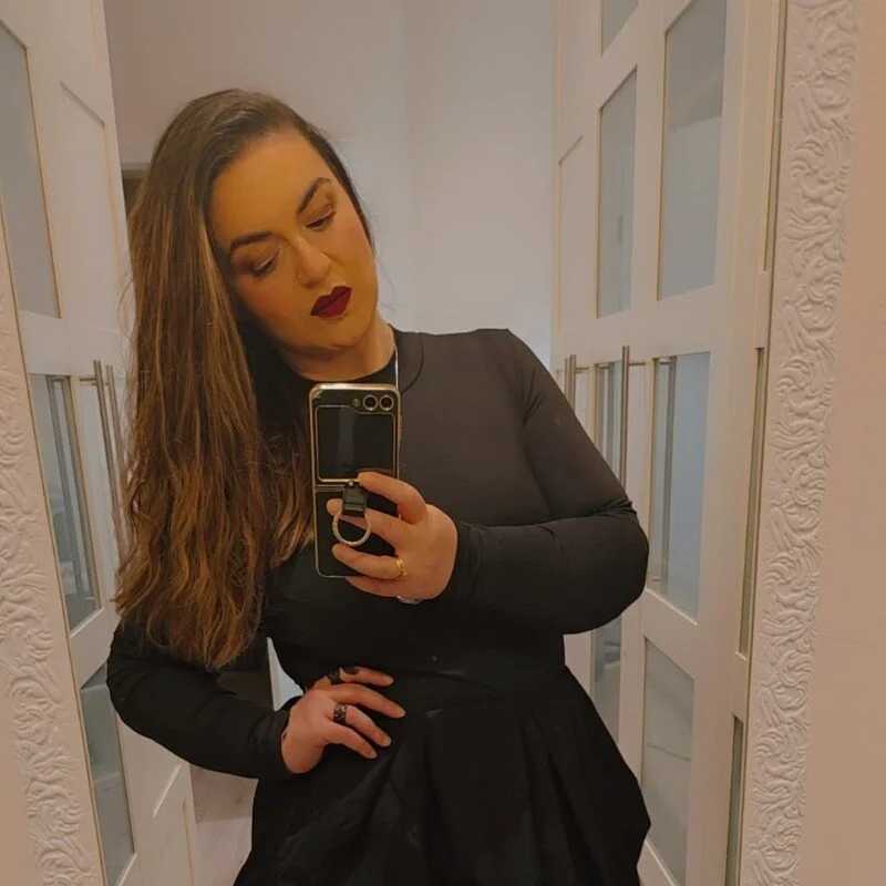 MissSubmission — FansOnlyX creator profile