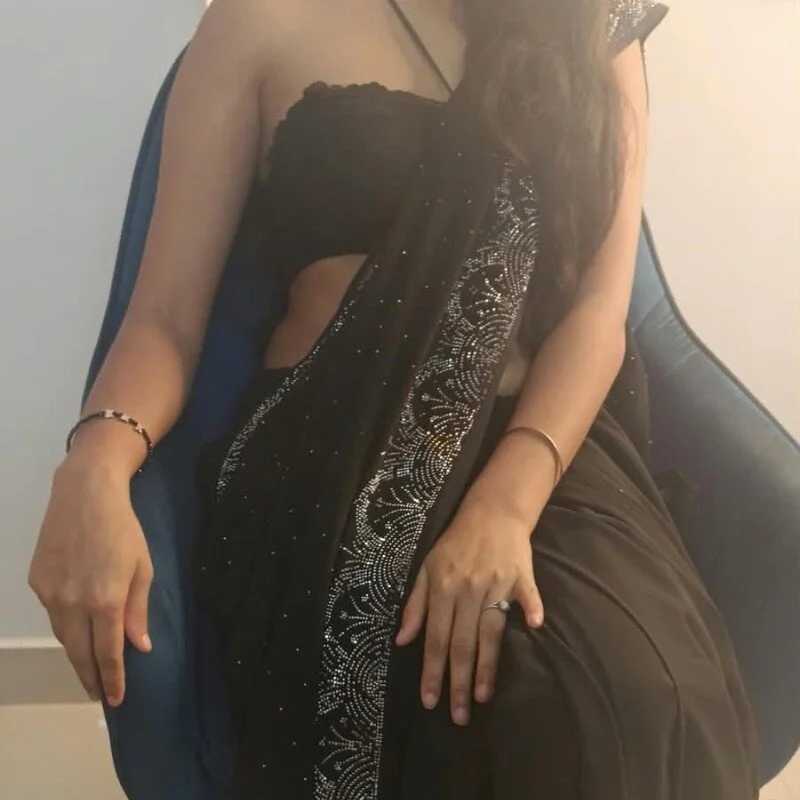 Anshika- — FansOnlyX creator profile