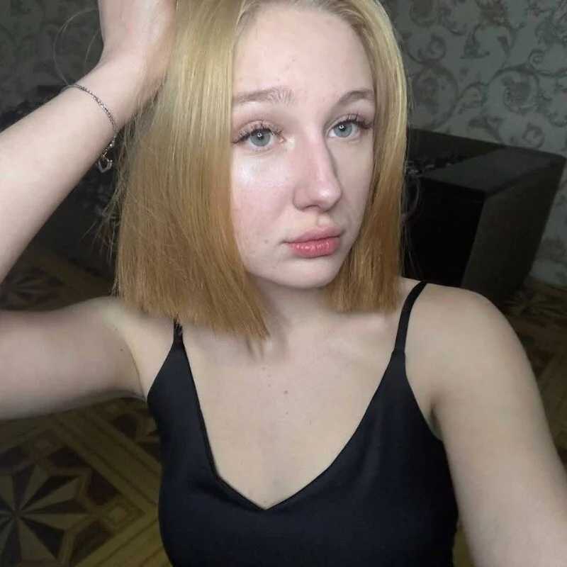KiraBlush — FansOnlyX creator profile